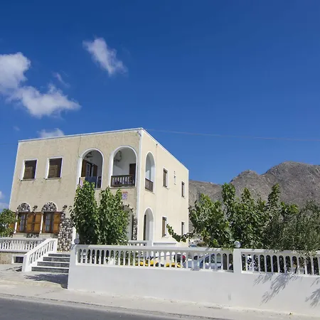 Breaq Santorini - Margarita Firostefani