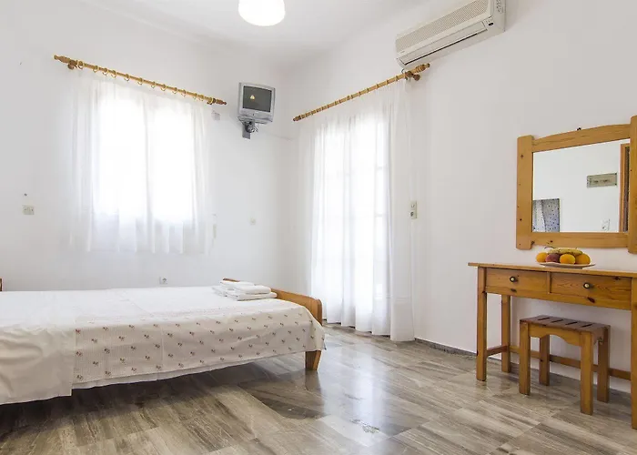 ホテル マルガリータ フィロステファニ