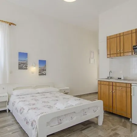Hotel Breaq Santorini - Margarita