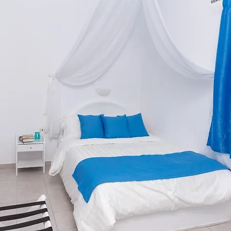 Breaq Santorini - Margarita Firostefani